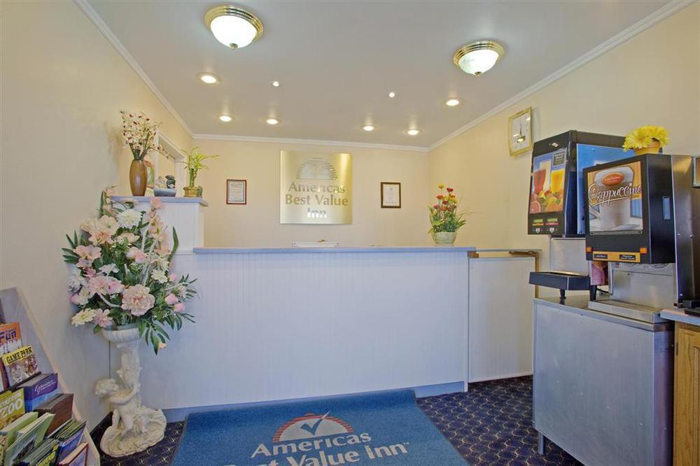 Americas Value & Klamath Falls