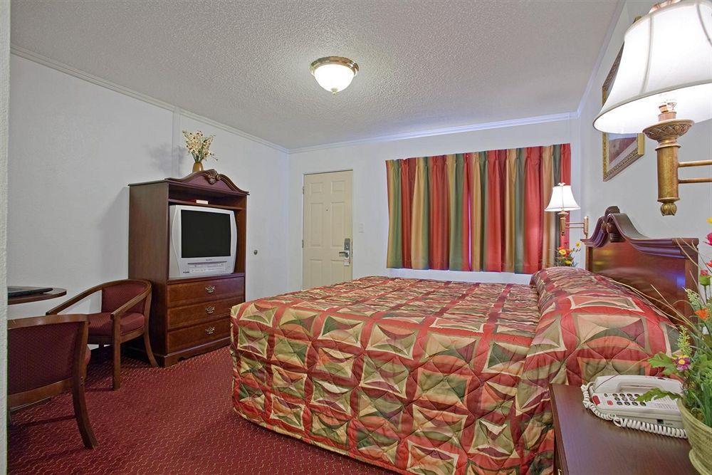 Americas Value & 2* Klamath Falls