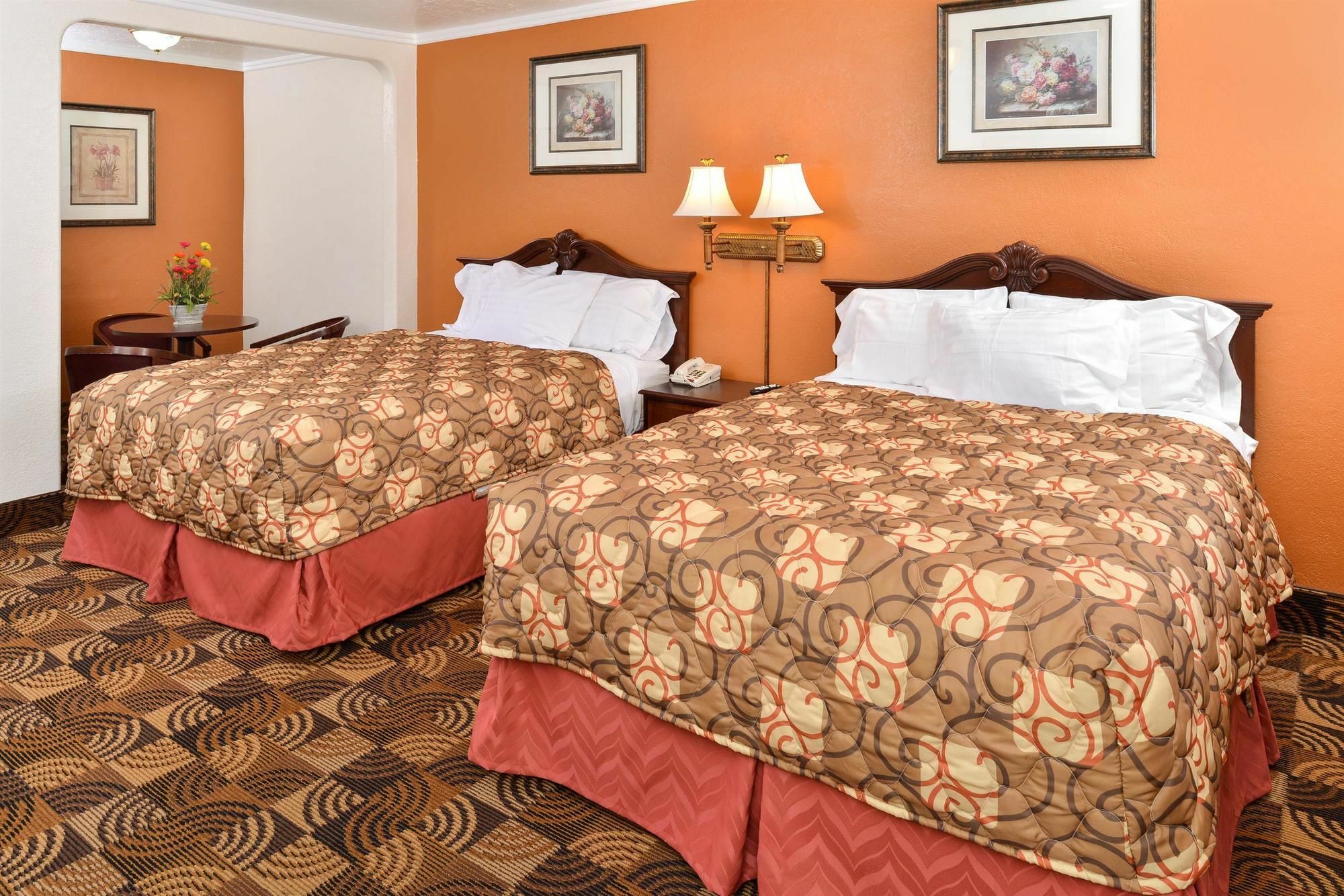 Americas Value & Motel