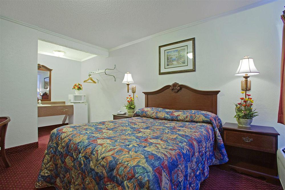 Motel Americas Value &